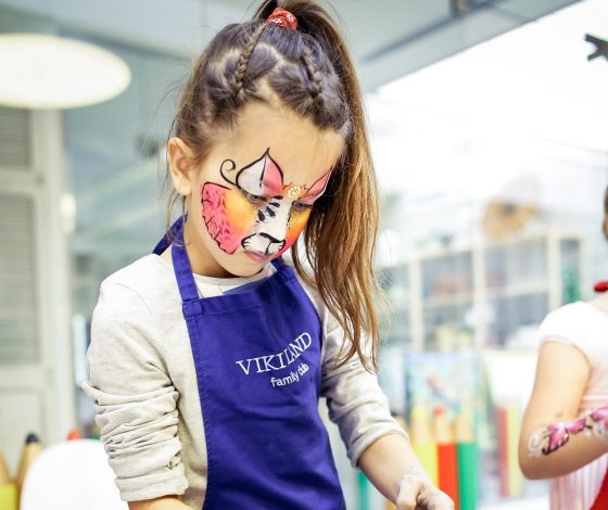 Благотворительный «Chudo-праздник» в семейном клубе VikiLand