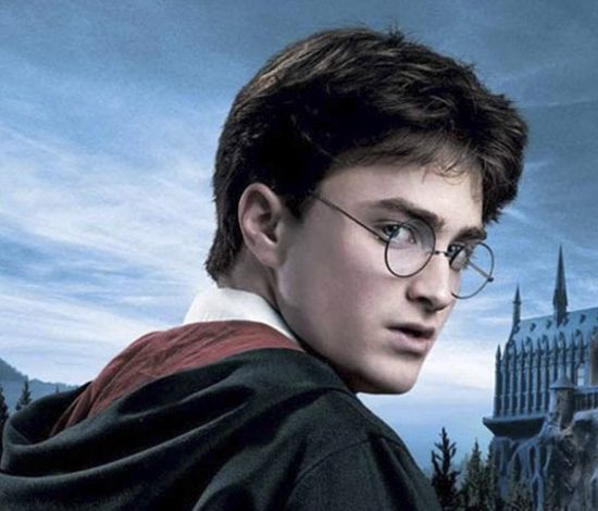 Скандал! Книга «Гарри Поттер и проклятое дитя» не приедет в Россию