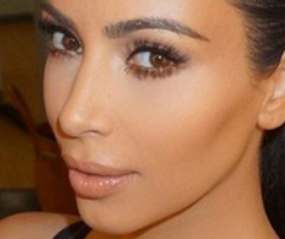 Ким Кардашьян снялась в новой вызывающей фотосессии