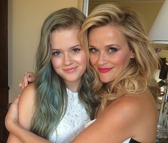 Это все генетика: самые красивые знаменитые мамы и дочки