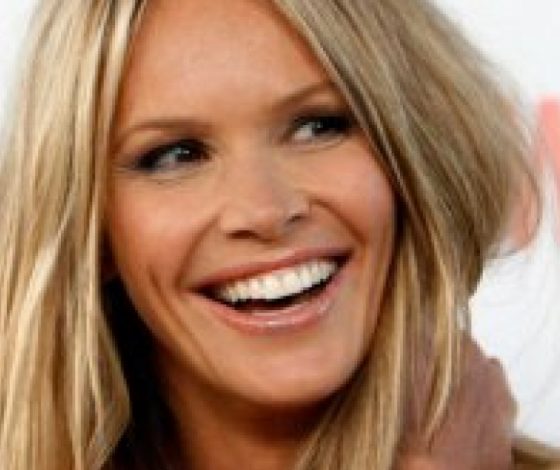 50-летняя Эль Макферсон шокировала своим телом