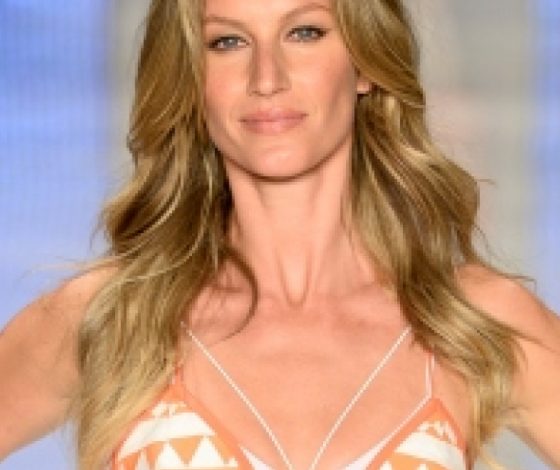 Последний выход на подиум Жизель Бюндхен