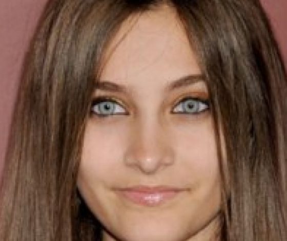 Почему дочь Майкла Джексона не общается с братом