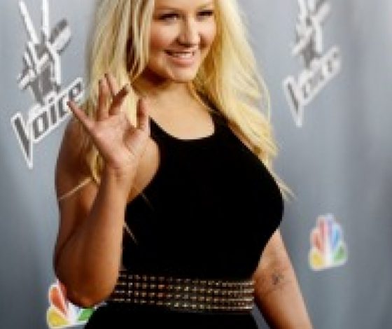 Кристина Агилера отстригла волосы