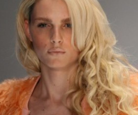 Трансгендерная модель Андреа Пежич – лицо косметической марки