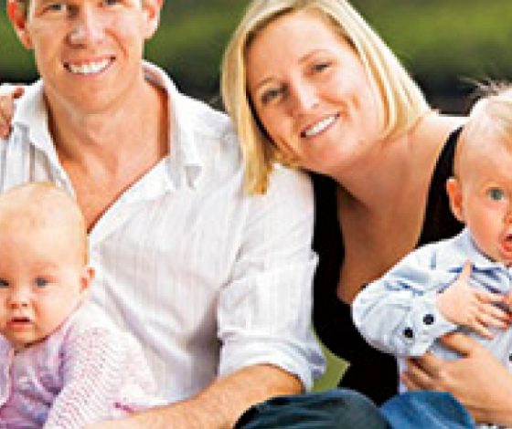 Трогательное видео, как малыш ожил на руках у матери