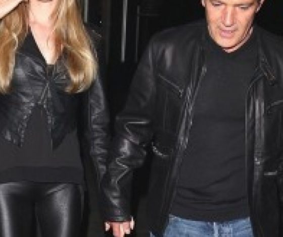 Как Антонио Бандерас проводит время со своей девушкой