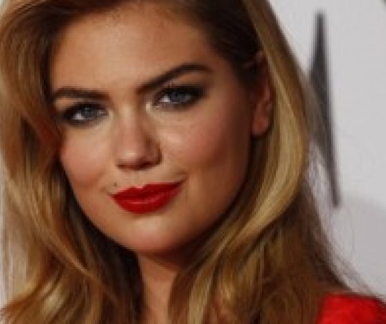 Кейт Аптон шокировала фигурой в купальнике