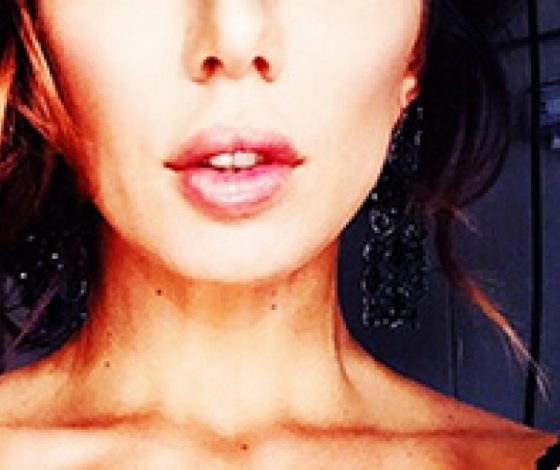 Топ-30 звезд, которые обожают делать селфи