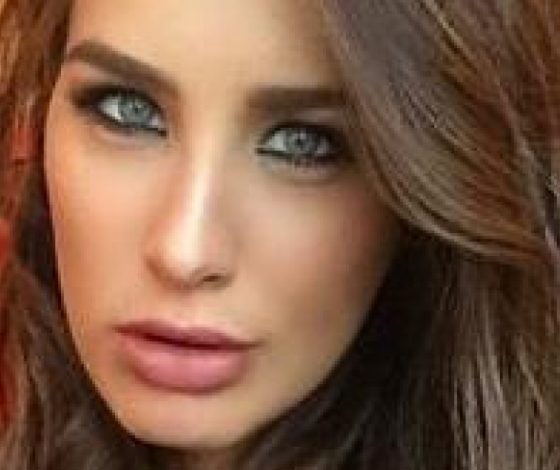 Кети Топурия впервые показала округлившийся животик