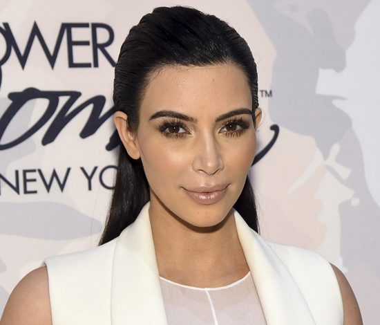 Ким Кардашьян устроила разборки с Хлои Морец и Бетт Мидлер