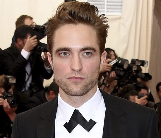 Роберт Паттинсон стал дизайнером одежды