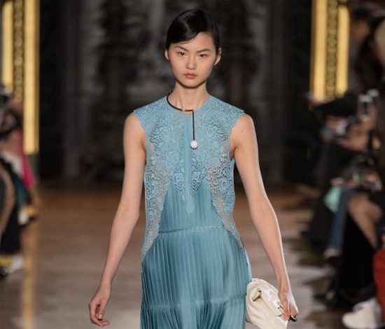Неделя моды в Париже: показ Stella McCartney