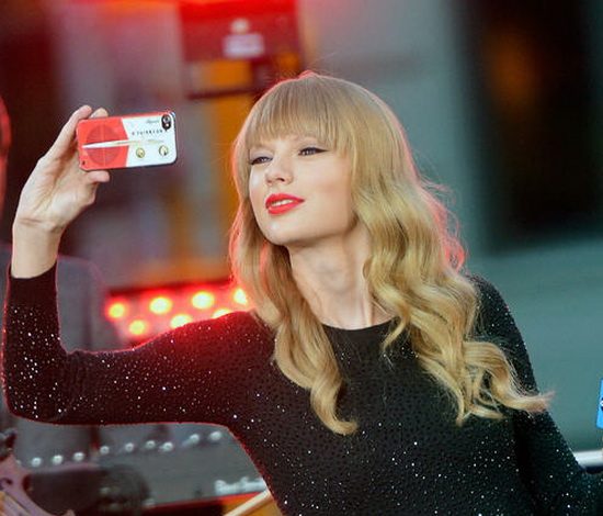 Топ-10 самых цитируемых твитов звезд