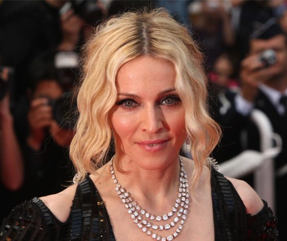 Мадонна унизила поклонницу во время концерта