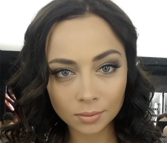 Возлюбленный Настасьи Самбурской прострелил себе руку