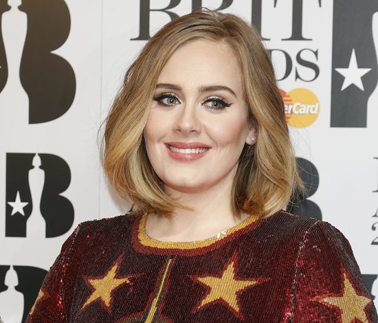 Адель тайно вышла замуж