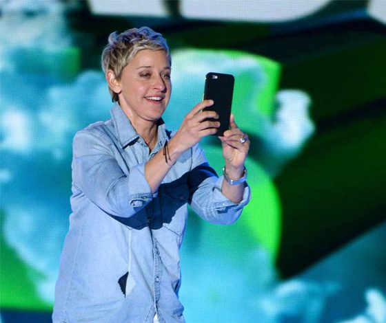 Невероятный фокус с iPhone на The Ellen Show