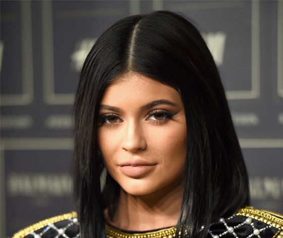 Кайли Дженнер снова увеличила губы