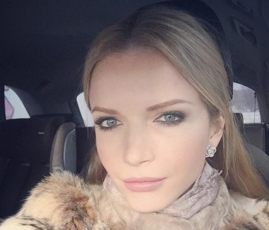 Певица Юлия Михальчик развелась с мужем