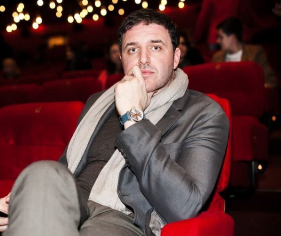 Максим Виторган улетел на необитаемый остров