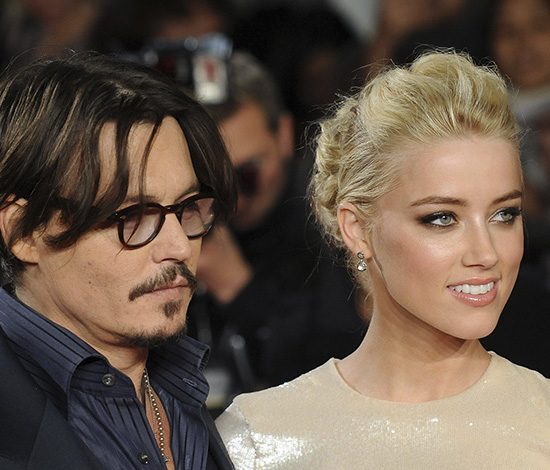 Она издевается? Эмбер Херд опоздала к адвокатам