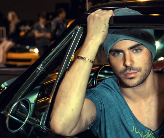 Голый Зак Эфрон желает тебе спокойной ночи!