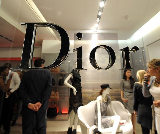 Показ Dior состоится ровно через 6 часов в прямом эфире на PEOPLETALK!