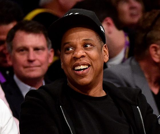 Jay-Z работает над новым проектом. Как думаешь, что это?