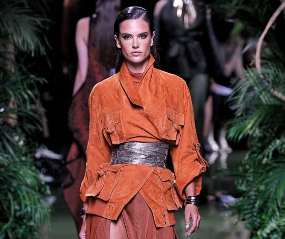 Алессандра Амбросио, Джиджи Хадид и другие топ-модели на показе Balmain