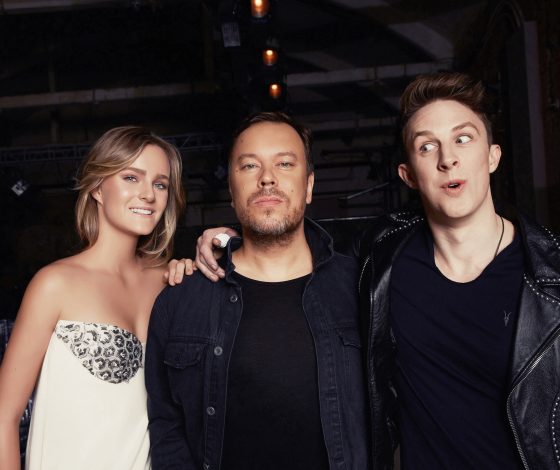 Что за красотка открыла показ Игоря Чапурина? Спойлер: ей нет и 18!