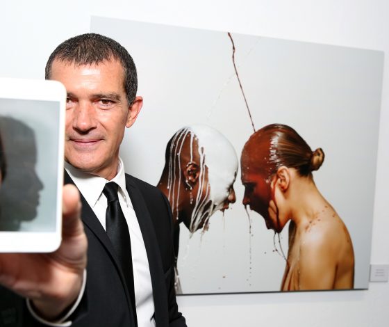 Антонио Бандерас еще и фотограф? Савельева, Фомин, и Белоцерковская на открытии выставки