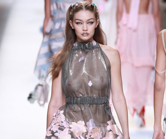 Неделя моды в Милане: голая Хадид на подиуме и откровенный наряд Дело Руссо на показе Fendi