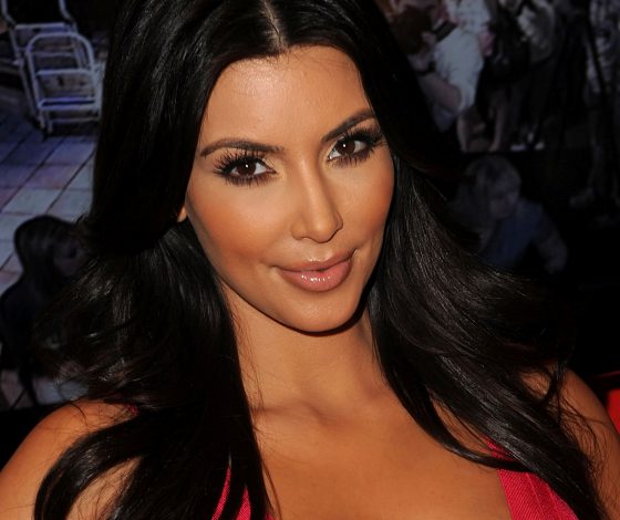 Лучшие прически сестер Кардашьян за год