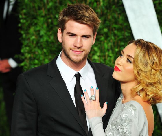 Какая красивая пара! Лиам Хемсворт защищает Майли Сайрус от папарацци!