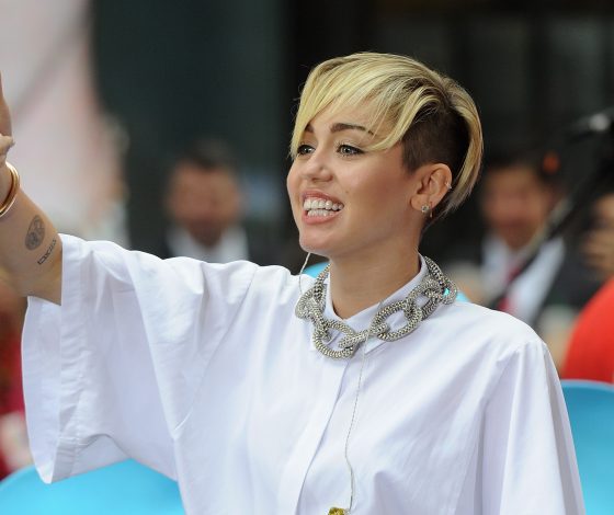 Майли Сайрус не выйдет на красную дорожку, пока в мире люди голодают