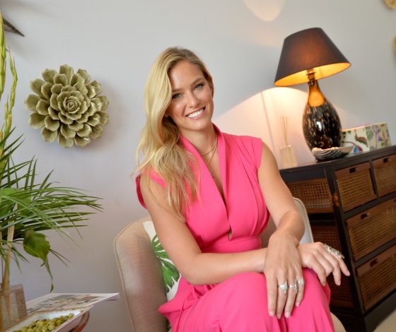 Бар Рафаэли уже пришла в форму! А ведь родила всего месяц назад!