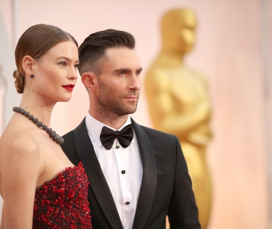 Первое фото новорожденной дочери Адама Левина