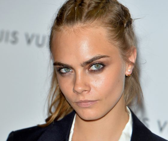 Сестры Делевинь с брейдами. Старый тренд снова в моде?