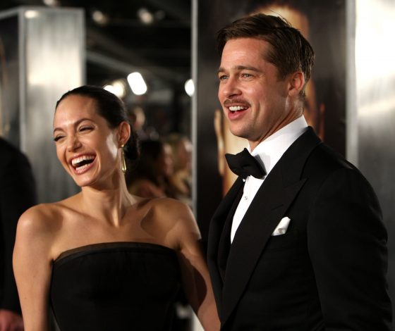 Шок дня! Создана петиция против развода Брэда Питта и Анджелины Джоли. Шнуров не оставил это без комментария!