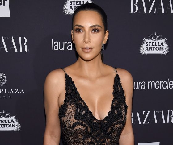 Ким снова в прозрачном. Это становится трендом