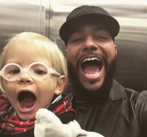 Тимати приготовил 5000 бургеров!