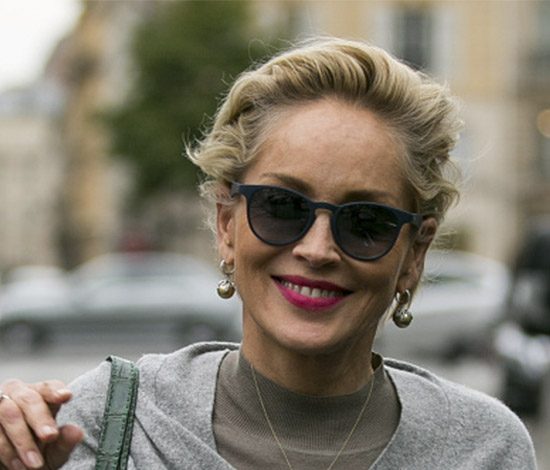 Шэрон Стоун показала тело в бикини