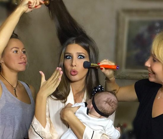 Звезды, ставшие мамами в 2015 году. Часть 2