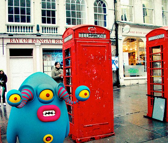 Монстры путешествуют по миру