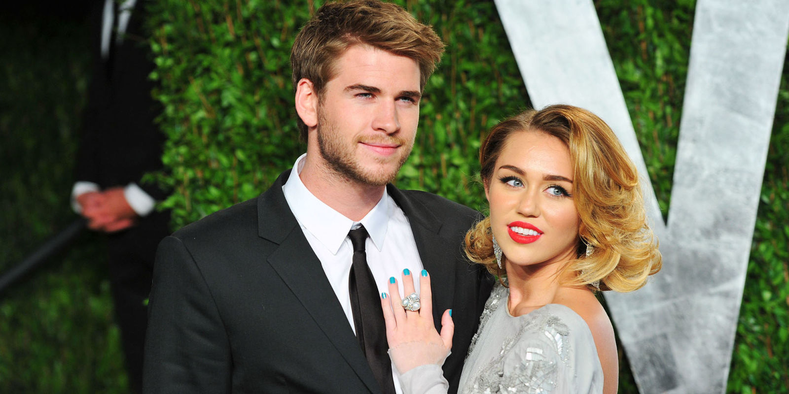 landscape-1453392261-miley-cyrus-liam-hemsworth-timeline-012116