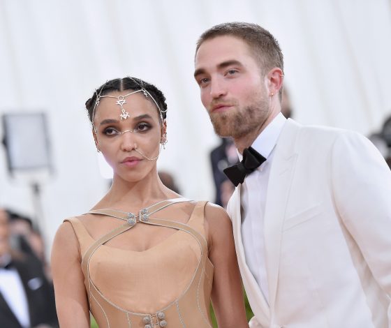 Что происходит между Робертом Паттинсоном и  FKA Twigs?