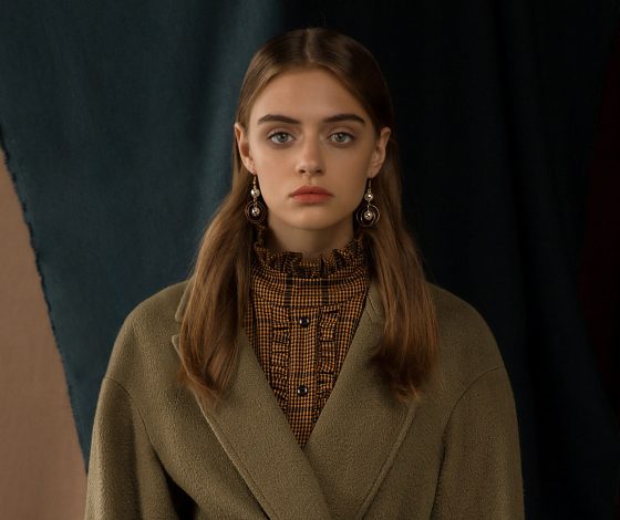 Вещи, которые тебе понадобятся этой зимой: пальто с мехом и платье в стиле милитари