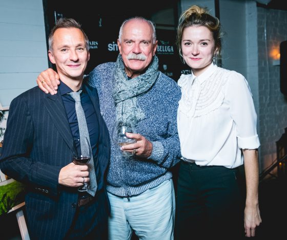 Михалковы, Бондарчук и Новиков на дне рождения ресторана Vаниль