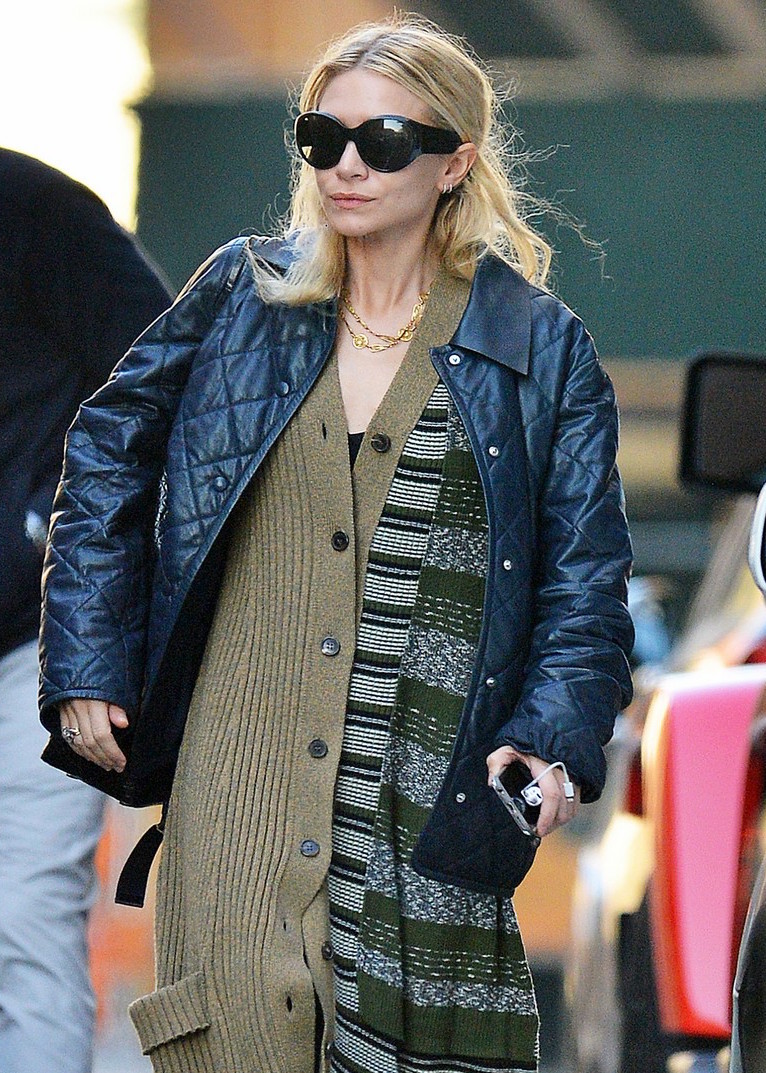 mary-kate-and-ashley-step-out-separately-after-returning-home-from-france-01